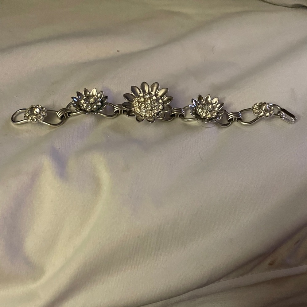 Vintage Silver Flower Bracelet with Crystals